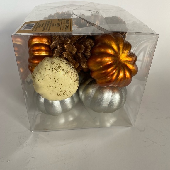 Thanksgiving Robert Stanley Signature Collection Metallics Fall Pumpkin Set - Picture 5 of 6